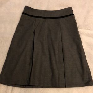 The Limited Gray Pleated Skirt Size Small